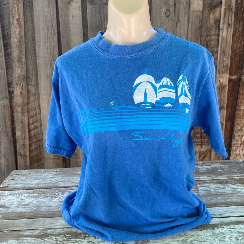 Vintage 80’s blue tourist t-shirt, San Diego and sailboats, size medium